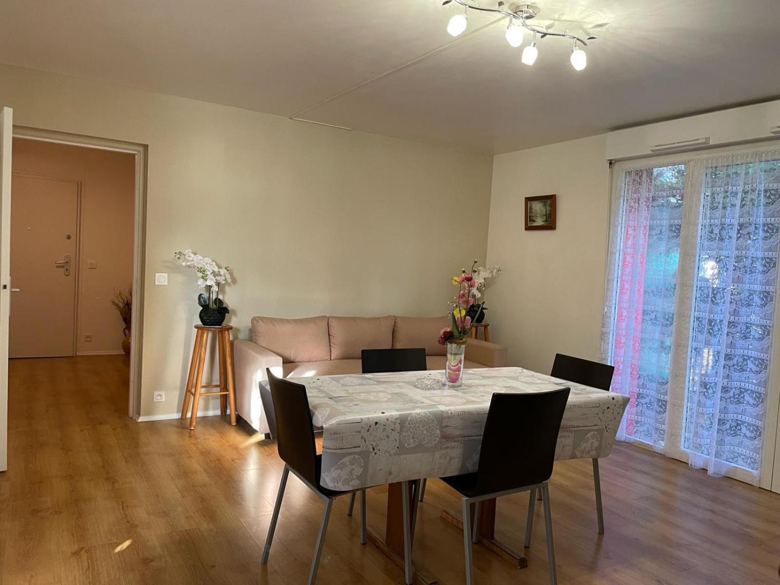 Апартаменти F3 Cosy A Cergy A 10 Minutes De La Gare Cergy Prefecture Et Proche Essec Екстер'єр фото